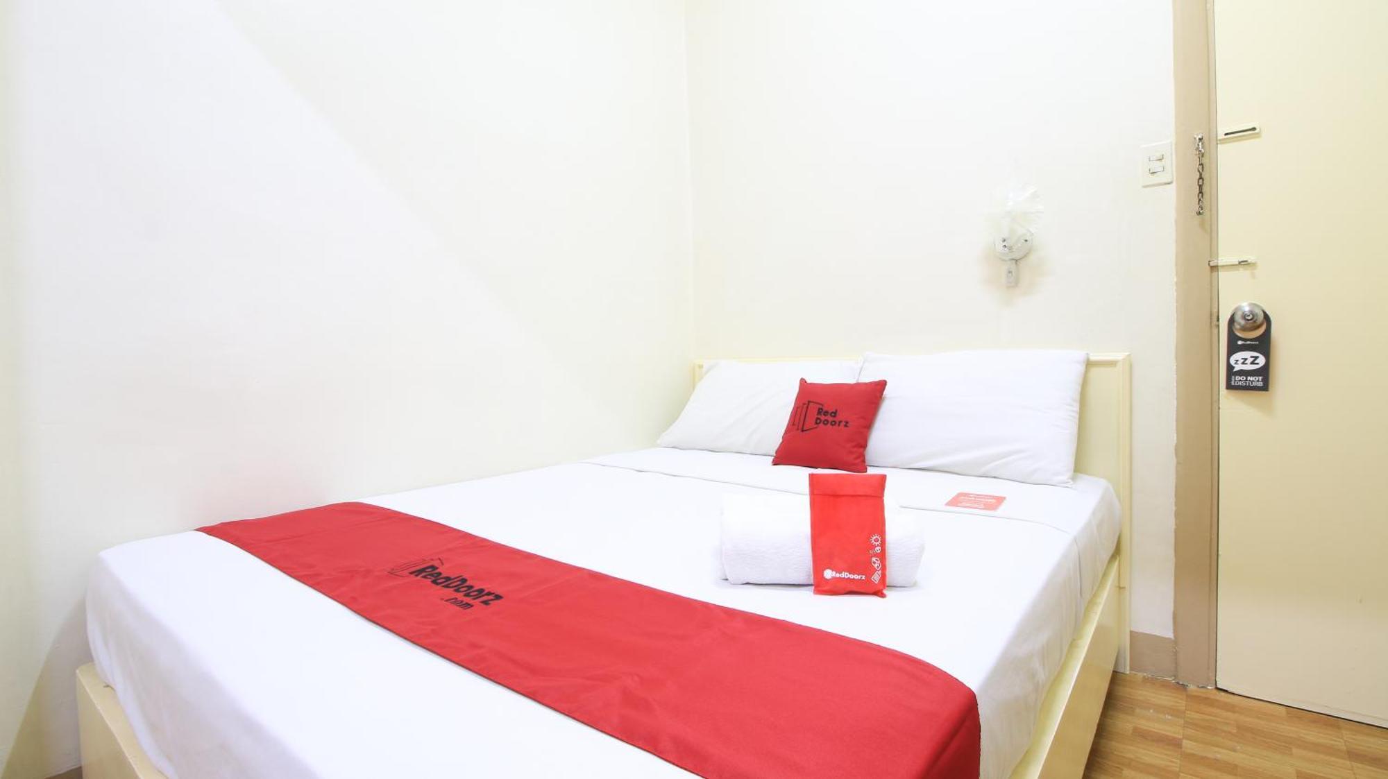 Reddoorz Plus @ Chinatown Binondo مانيلا المظهر الخارجي الصورة